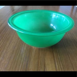 Green Vintage Pyrex Bowl